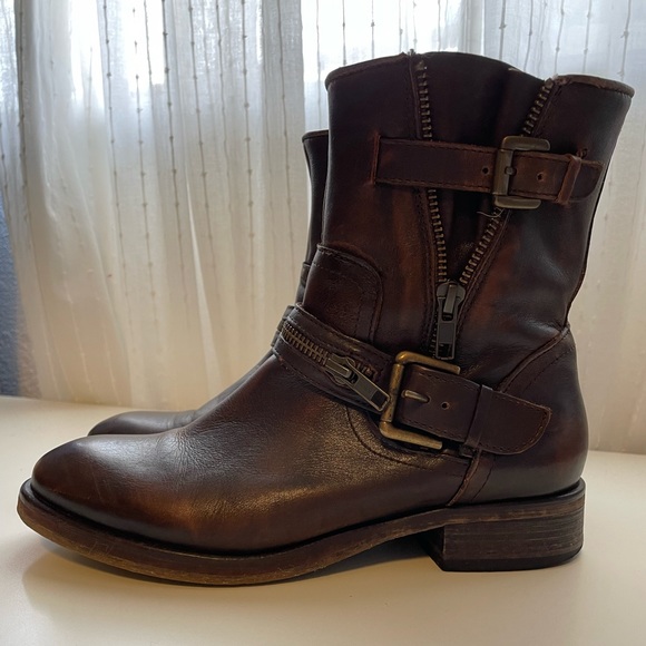 Gorgeous Treasure and Bond Leather Boot Size 7 1/2. - Picture 1 of 5
